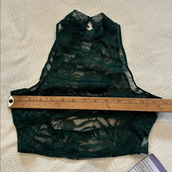 Savage x Fenty SHADOWPLAY LACE KEYHOLE CROP TOP Small New without tags - Picture 6 of 6